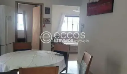 Casa à venda, 3 quartos, 1 suíte, 3 vagas, Chácaras Tubalina e Quartel - Uberlândia/MG
