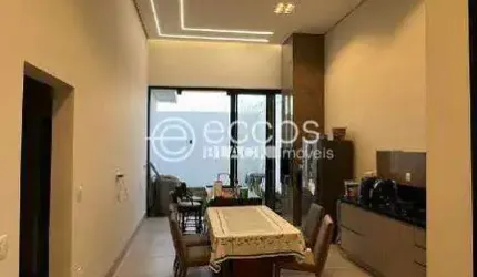 Casa à venda, 4 quartos, 1 suíte, 3 vagas, Verde Vida - Uberlândia/MG