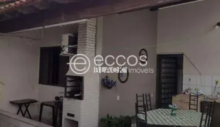 Casa à venda, 4 quartos, 2 suítes, 2 vagas, Jardim Patrícia - Uberlândia/MG
