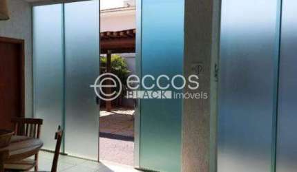 Casa em condomínio à venda, 4 quartos, 4 suítes, 2 vagas, Jardim Inconfidência - Uberlândia/MG
