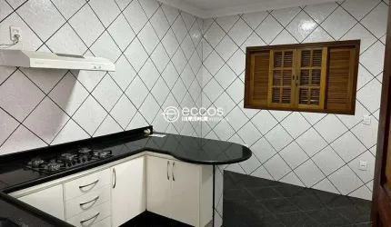 Casa à venda, 3 quartos, 1 suíte, 2 vagas, Jardim Patrícia - Uberlândia/MG