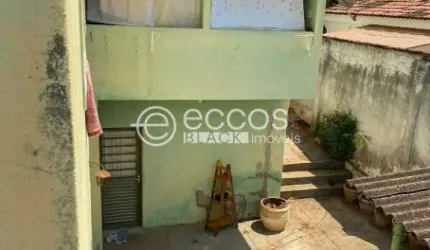 Casa à venda, 6 quartos, 2 suítes, 5 vagas, Cidade Jardim - Uberlândia/MG