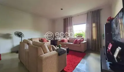 Apartamento à venda, 3 quartos, 1 suíte, 1 vaga, Tibery - Uberlândia/MG
