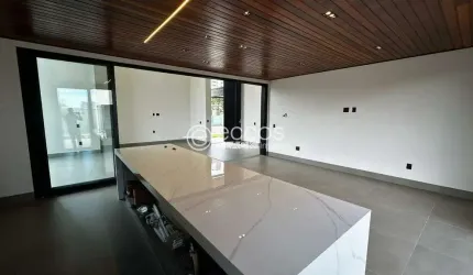Casa em condomínio à venda, 4 quartos, 3 suítes, 2 vagas, Laranjeiras - Uberlândia/MG