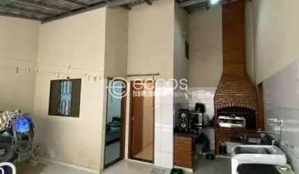 Casa à venda, 5 quartos, 1 suíte, 5 vagas, Luizote de Freitas - Uberlândia/MG