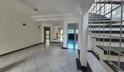 Casa à venda, 6 quartos, 2 suítes, 6 vagas, Vigilato Pereira - Uberlândia/MG