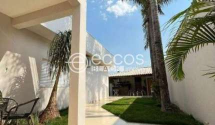 Casa à venda, 4 quartos, 4 suítes, 5 vagas, Jardim Karaíba - Uberlândia/MG