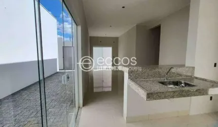 Casa à venda, 3 quartos, 1 suíte, 2 vagas, Nossa Senhora das Graças - Uberlândia/MG