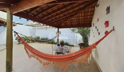 Casa à venda, 3 quartos, 3 vagas, Tabajaras - Uberlândia/MG