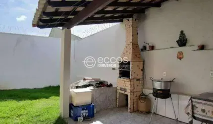 Casa à venda, 4 quartos, 1 suíte, 2 vagas, Jardim Veneza - Uberlândia/MG