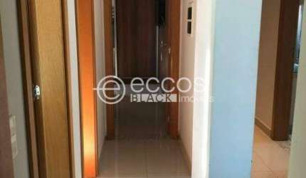 Apartamento à venda, 3 quartos, 1 suíte, 1 vaga, Presidente Roosevelt - Uberlândia/MG