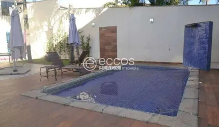 Casa à venda, 4 quartos, 4 suítes, 4 vagas, Morada da Colina - Uberlândia/MG