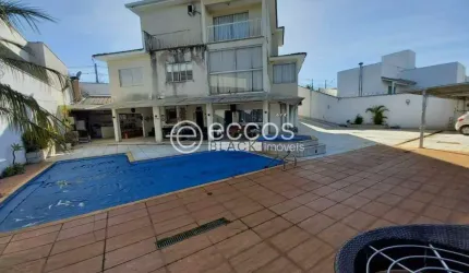 Casa à venda, 5 quartos, 3 suítes, 4 vagas, Vigilato Pereira - Uberlândia/MG