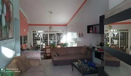 Casa à venda, 3 quartos, 1 suíte, 5 vagas, Jardim Colina - Uberlândia/MG