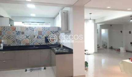 Casa à venda, 3 quartos, 1 suíte, 4 vagas, Jardim Europa - Uberlândia/MG
