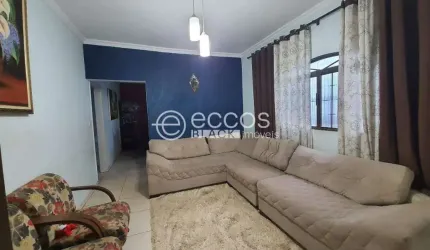 Casa à venda, 4 quartos, 1 suíte, 2 vagas, Brasil - Uberlândia/MG