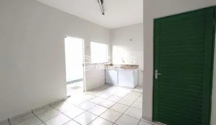 Casa à venda, 2 quartos, 1 suíte, 1 vaga, Jardim das Palmeiras - Uberlândia/MG