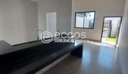 Casa à venda, 2 quartos, 1 suíte, 2 vagas, Jardim Holanda - Uberlândia/MG