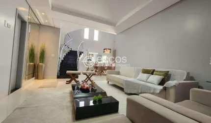 Casa à venda, 4 quartos, 4 suítes, 4 vagas, Jardim Karaíba - Uberlândia/MG