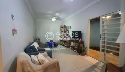 Casa em condomínio à venda, 2 quartos, 1 suíte, 4 vagas, Alto Umuarama - Uberlândia/MG