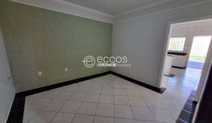 Casa à venda, 3 quartos, 3 vagas, São Jorge - Uberlândia/MG
