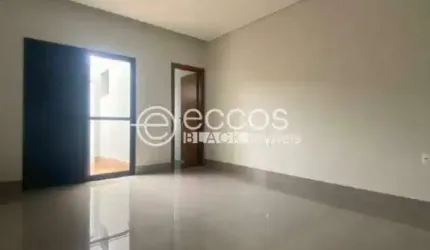 Casa à venda, 3 quartos, 1 suíte, 2 vagas, INTERLAGOS - ARAGUARI/MG