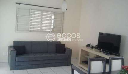 Casa à venda, 3 quartos, 1 suíte, 2 vagas, Cidade Jardim - Uberlândia/MG