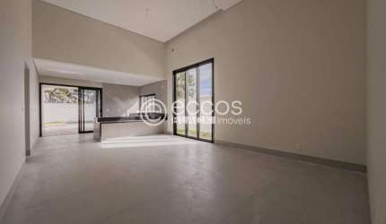Casa em condomínio à venda, 3 quartos, 3 suítes, 2 vagas, Laranjeiras - Uberlândia/MG