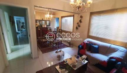 Casa à venda, 3 quartos, 1 suíte, 2 vagas, Cidade Jardim - Uberlândia/MG