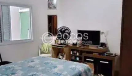 Casa à venda, 3 quartos, 1 suíte, 2 vagas, Alto Umuarama - Uberlândia/MG
