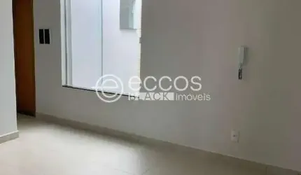 Apartamento à venda, 2 quartos, 1 suíte, 1 vaga, Santa Rosa - Uberlândia/MG
