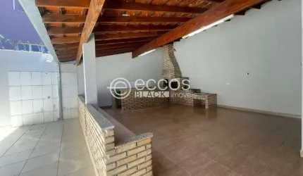 Casa à venda, 3 quartos, 1 suíte, 4 vagas, Santa Mônica - Uberlândia/MG