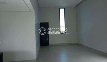 Casa à venda, 3 quartos, 1 suíte, 2 vagas, Praça Alto Umuarama - Uberlândia/MG