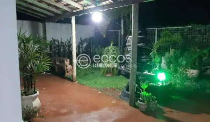 Chácara à venda, 3 quartos, 1 suíte, Área Rural de Uberlândia - Uberlândia/MG