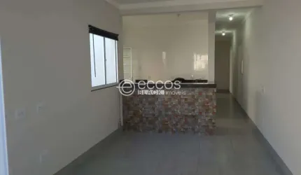 Casa à venda, 2 quartos, 3 vagas, Novo Mundo - Uberlândia/MG