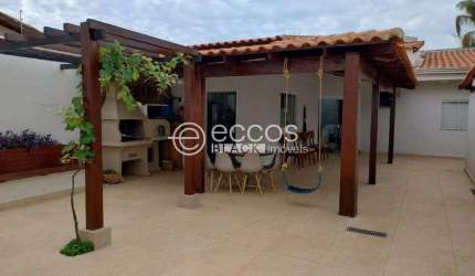 Casa à venda, 3 quartos, 1 suíte, 3 vagas, Jardim Karaíba - Uberlândia/MG
