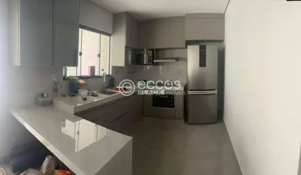 Casa à venda, 3 quartos, 1 suíte, 2 vagas, Aclimação - Uberlândia/MG