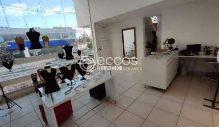 Imóvel Comercial para aluguel, 3 vagas, Tabajaras - Uberlândia/MG