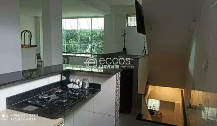 Casa à venda, 4 quartos, 1 suíte, 3 vagas, Santa Luzia - Uberlândia/MG