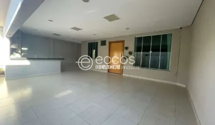 Casa à venda, 3 quartos, 1 suíte, 2 vagas, Alto Umuarama - Uberlândia/MG