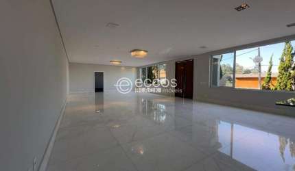 Casa em condomínio à venda, 4 quartos, 2 suítes, 4 vagas, Alphaville Lagoa dos Ingleses - Nova Lima/MG