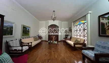 Casa à venda, 7 quartos, 2 suítes, 5 vagas, Lídice - Uberlândia/MG