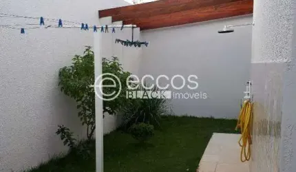 Casa à venda, 3 quartos, 1 suíte, 2 vagas, Cidade Jardim - Uberlândia/MG
