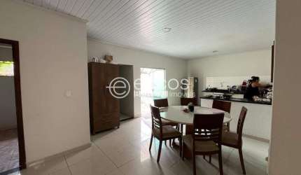 Casa à venda, 3 quartos, 1 suíte, 2 vagas, Pacaembu - Uberlândia/MG
