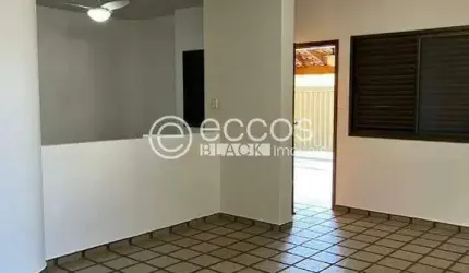 Casa à venda, 3 quartos, 1 suíte, 2 vagas, Morada da Colina - Uberlândia/MG