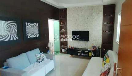 Casa à venda, 3 quartos, 1 suíte, 2 vagas, Jardim Botânico - Uberlândia/MG