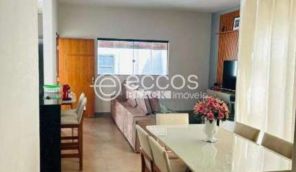 Casa à venda, 3 quartos, 2 suítes, 5 vagas, Alto Umuarama - Uberlândia/MG