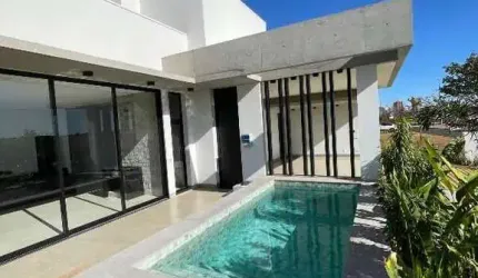 Casa em condomínio à venda, 4 quartos, 4 suítes, Granja Marileusa - Uberlândia/MG