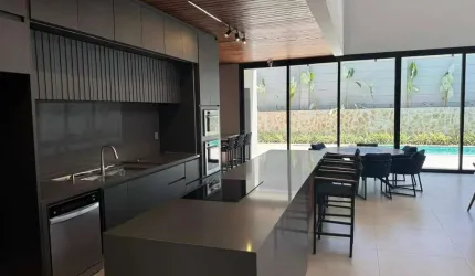Casa em condomínio à venda, 4 quartos, 4 suítes, 4 vagas, Granja Marileusa - Uberlândia/MG