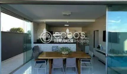 Casa em condomínio à venda, 3 quartos, 1 suíte, 2 vagas, Laranjeiras - Uberlândia/MG